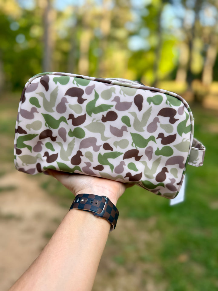 TRVL - STOWAWAY TOILETRY BAG - DECOY CAMO