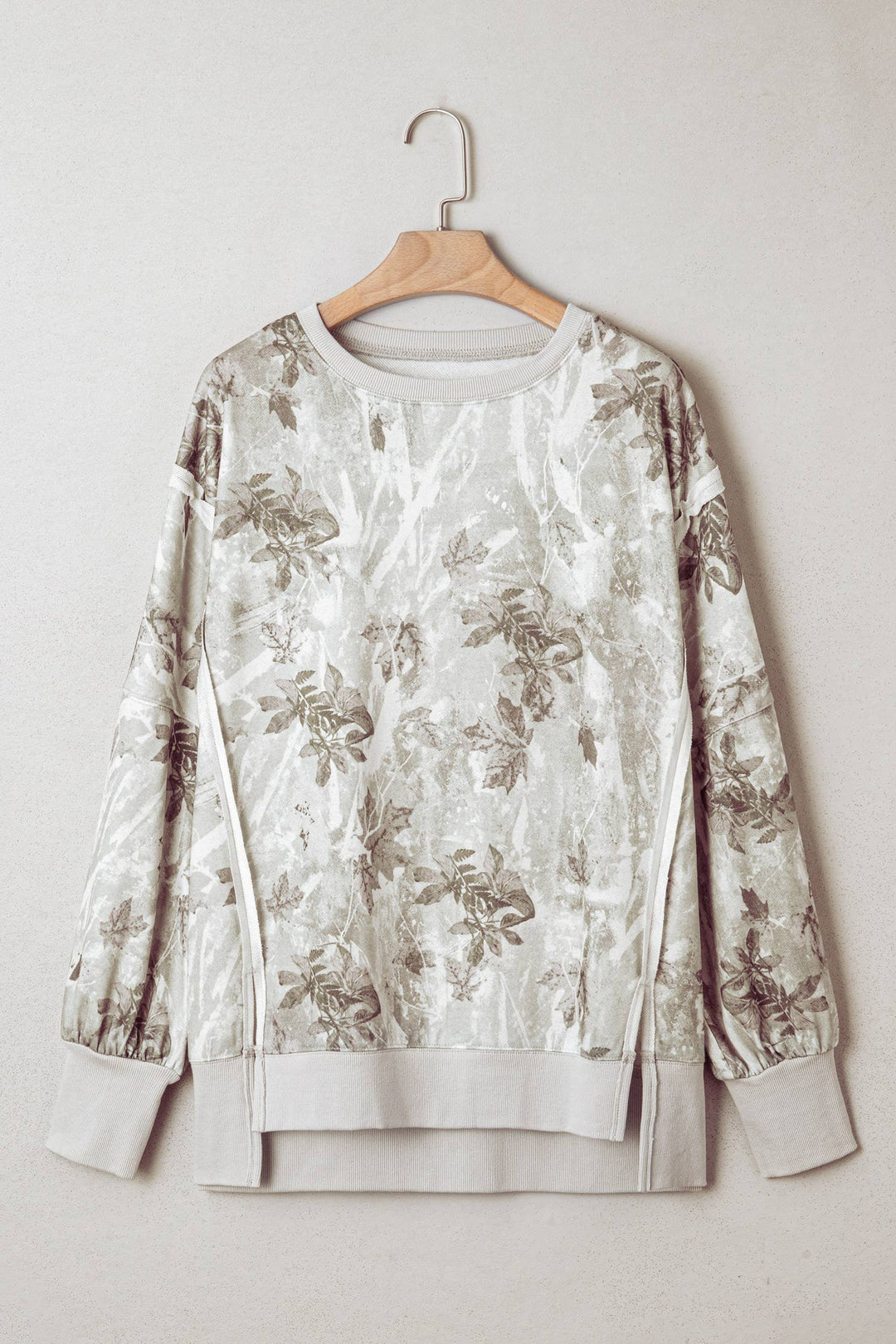 Camo Print Exposed Seam Patchwork Baggy Slit Sweatshirt