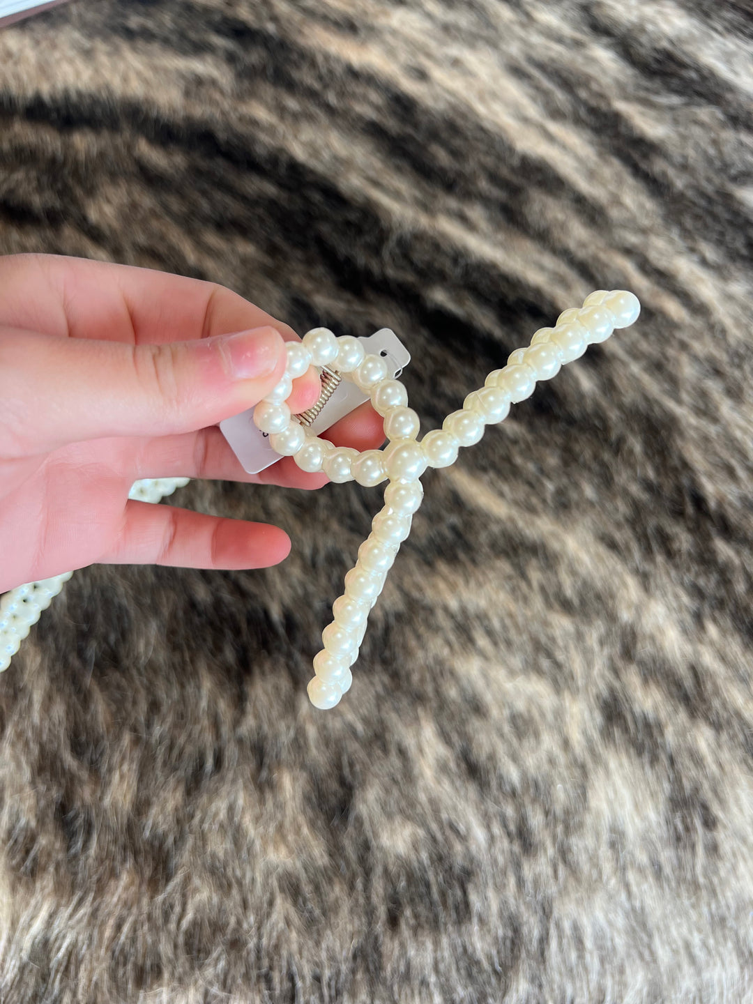 Pearl Claw Clip