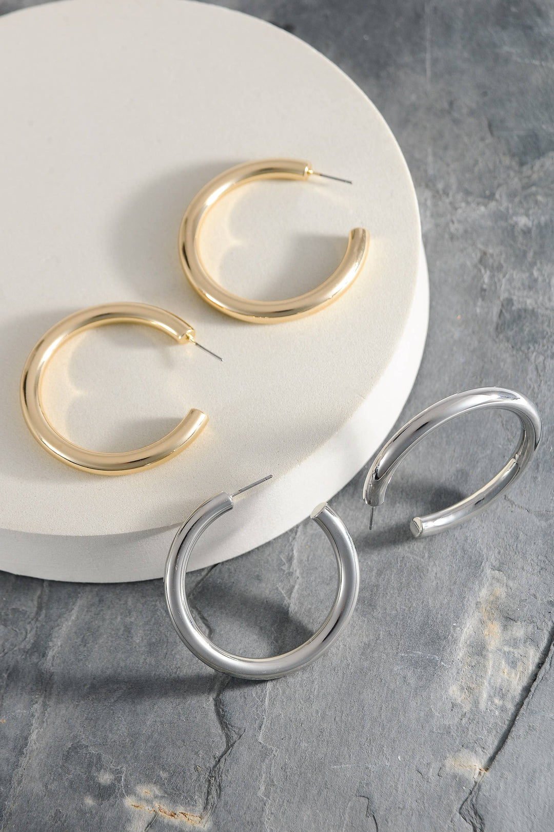 CLASSIC CHUNKY HOOP EARRINGS 1.75 INCH