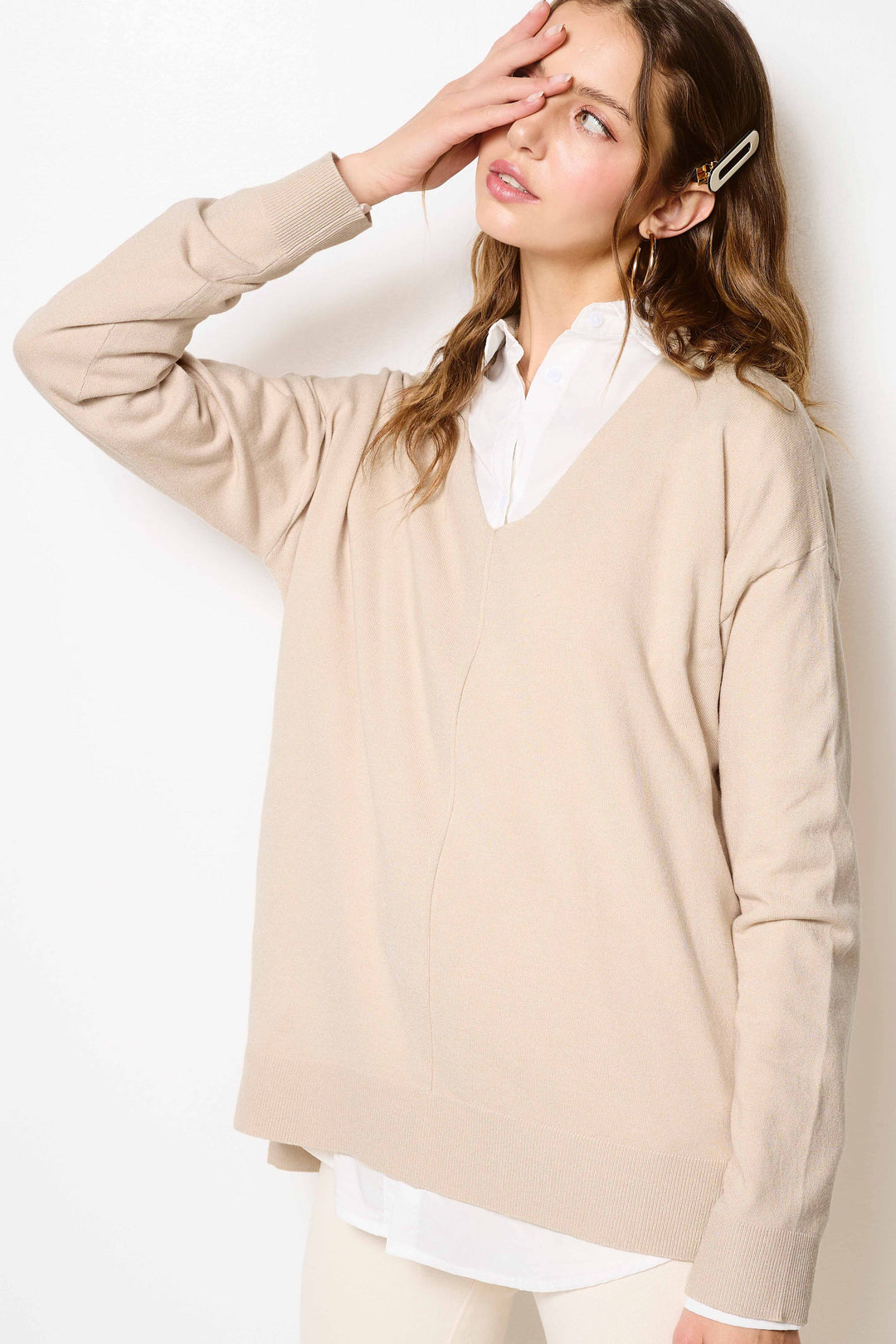 Stretchy V-neck Long Sleeve Lightweight Knit Top