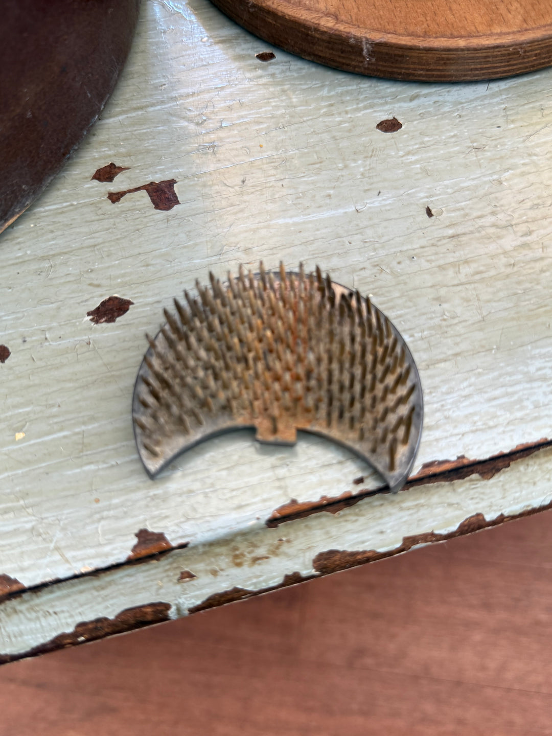 Vintage Moon Flower Frog with Card