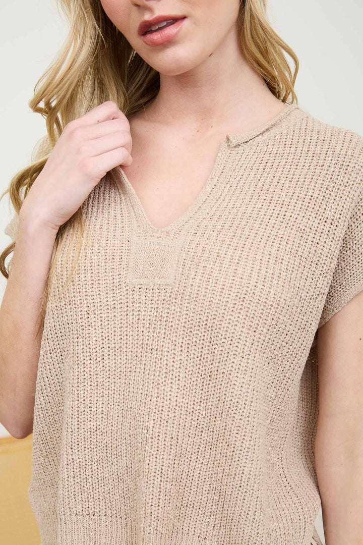 POPPI SPLIT NECK SHORT SLEEVE KNIT PULLOVER