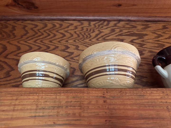 Vintage Robinson Ransbottom Roseville Yellow Ware Pottery Bowl