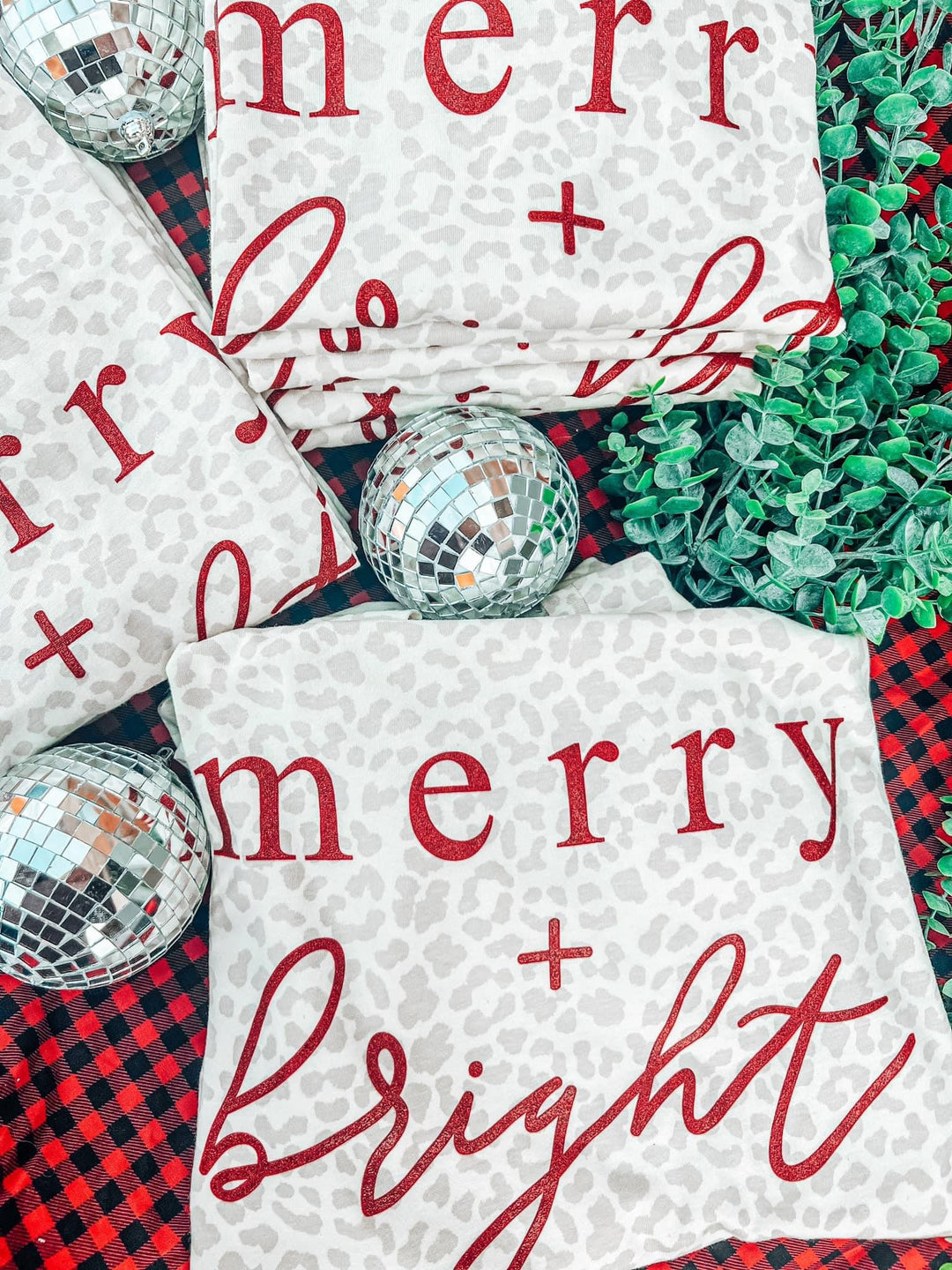 Glitter Merry Bright Leopard Tee – Bass Trading Company