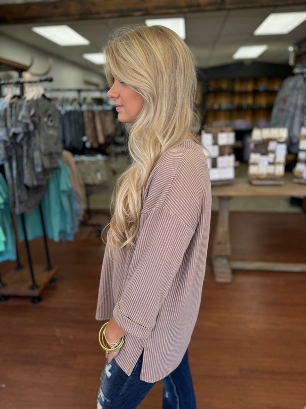 Ribbed 3/4 Sleeve Round Neck Top
