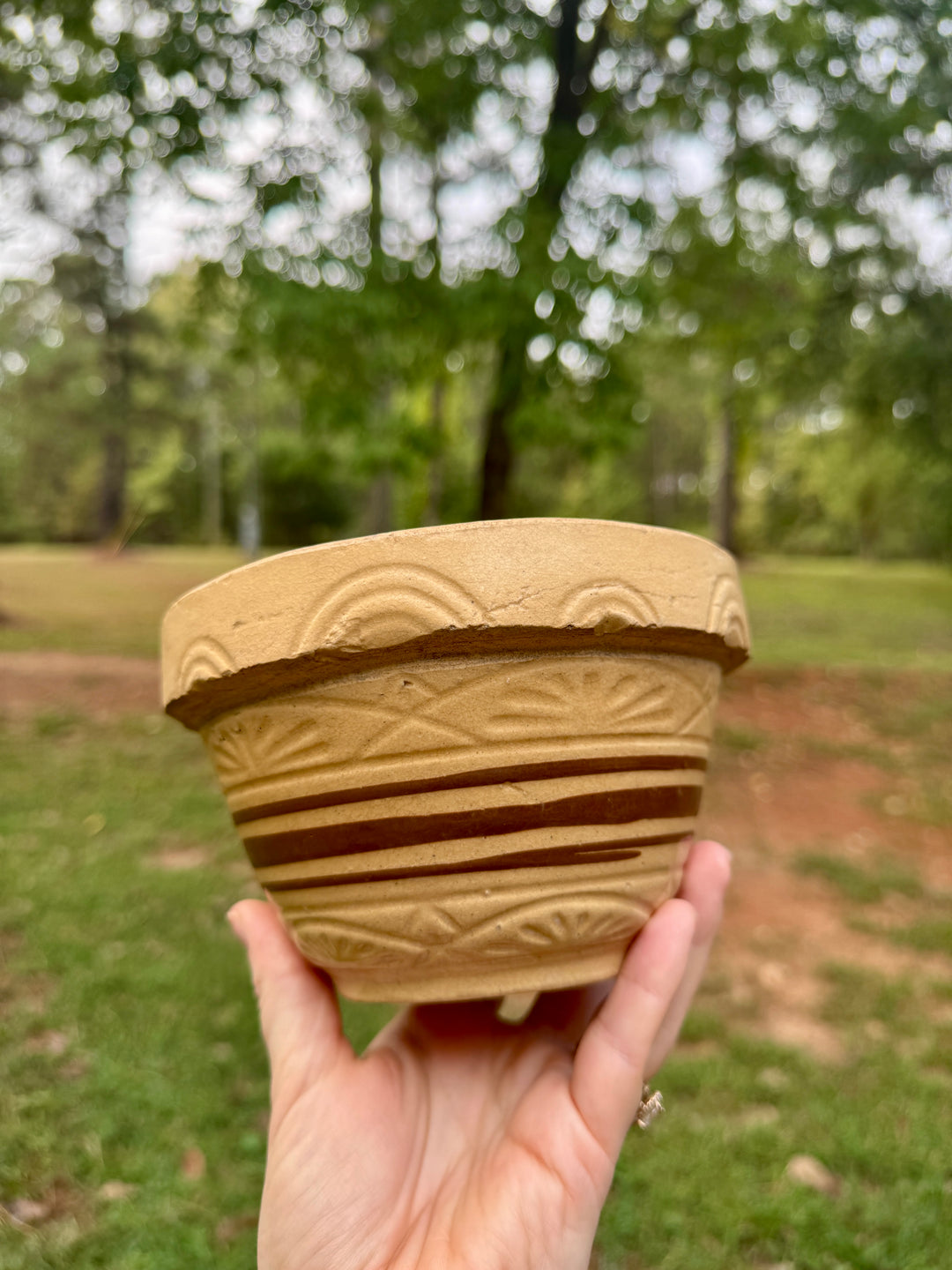Vintage Robinson Ransbottom Roseville Yellow Ware Pottery Bowl