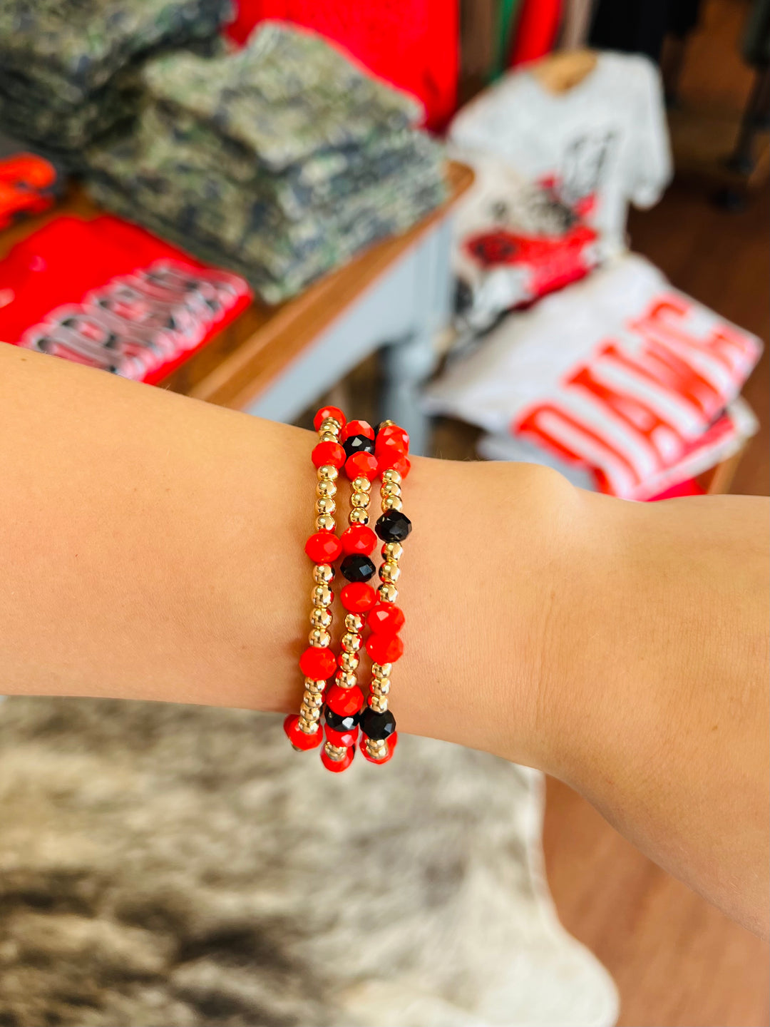 Gameday 3 Row Facet Bead Bracelet (red & black)