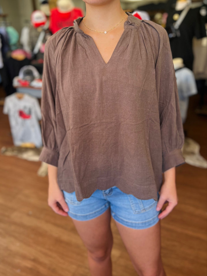 Textured Scallop Hem Top