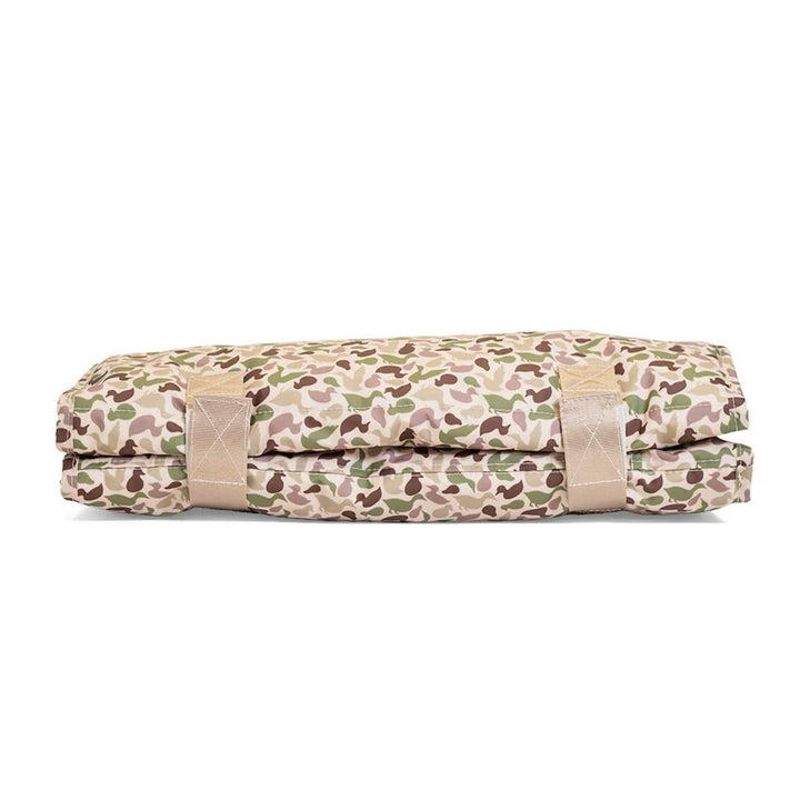 TRVL NAP MAT - REST UP! DECOY CAMO