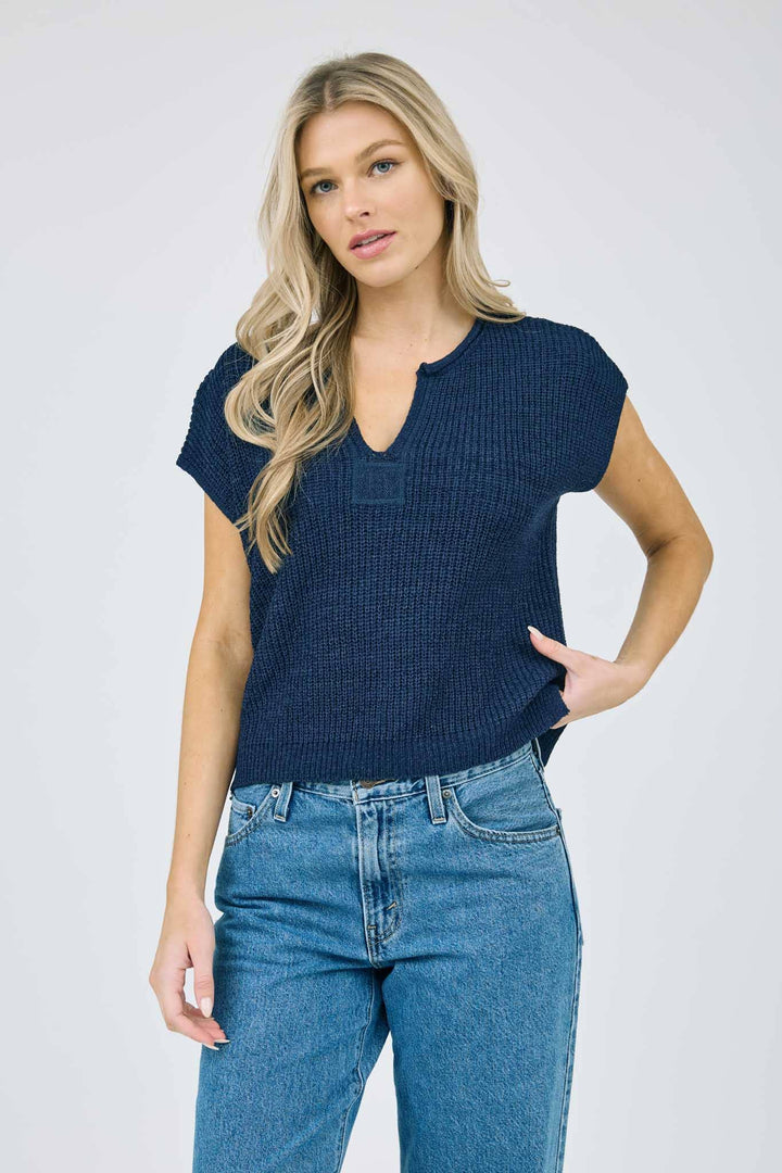 POPPI SPLIT NECK SHORT SLEEVE KNIT PULLOVER