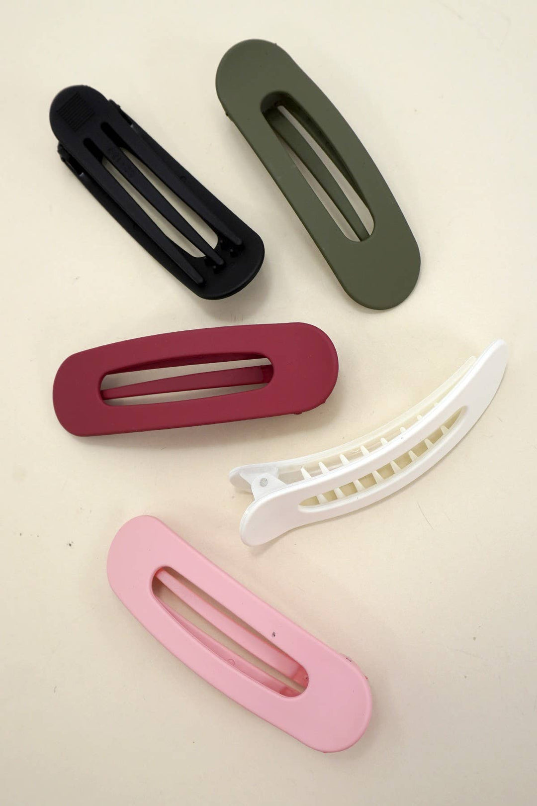 LARGE OVAL LAY DOWN FLAT HAIR CLAW CLIPS | 40H916