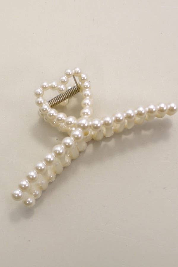 PEARL HAIR CLAW CLIPS