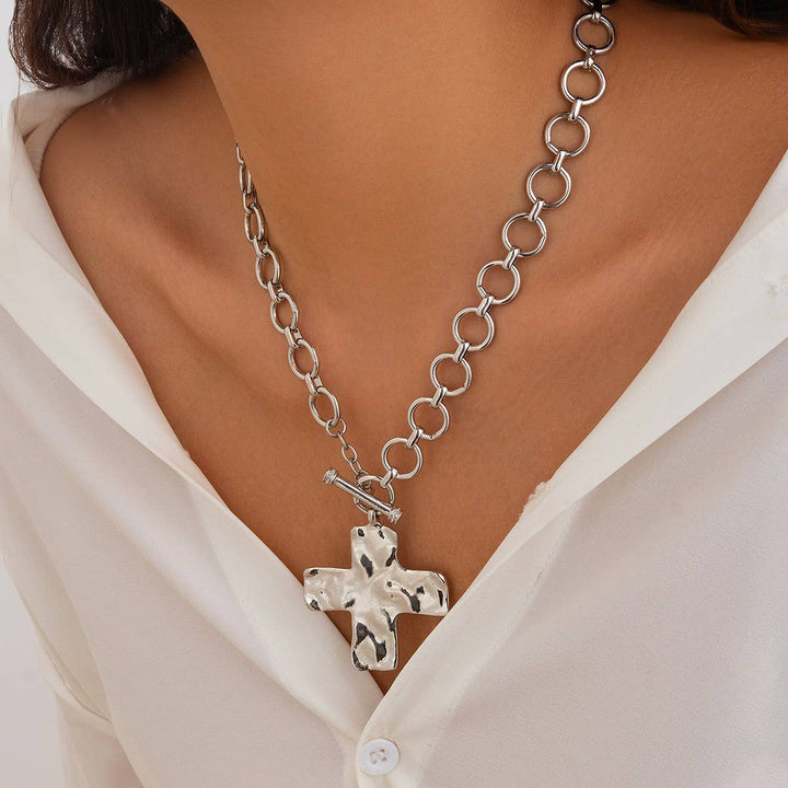 NOTABLE HAMMERED CROSS FRONT TOGGLE NECKLACE | 40NK9474