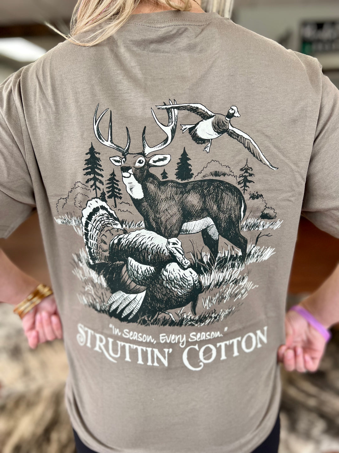 In Season, Every Season Tee - Struttin’ Cotton