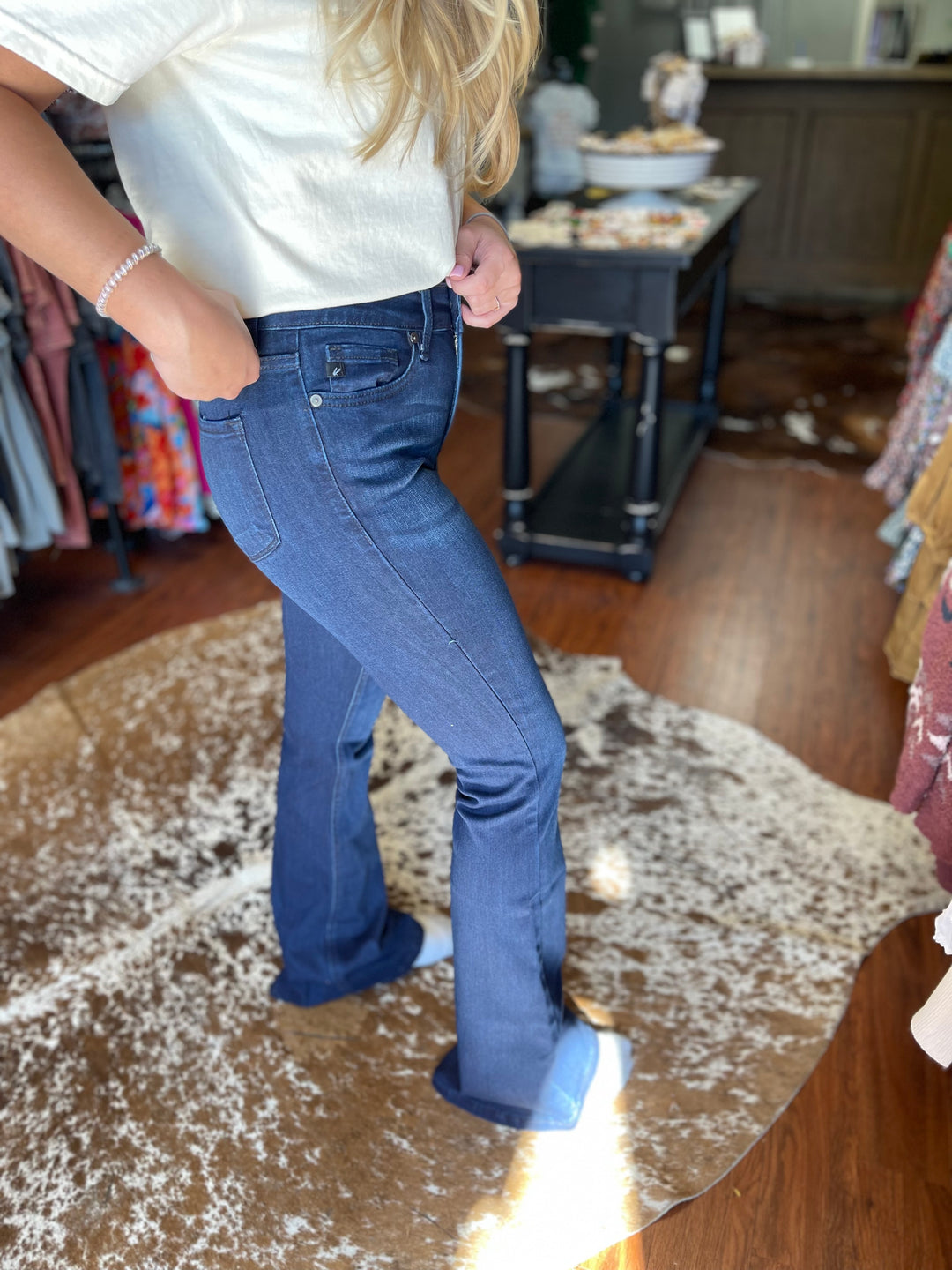 Mid Rise Petite Flare Kancan Jeans